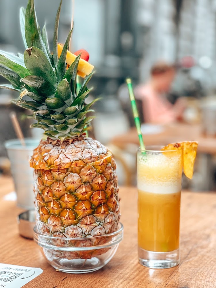 Ananas frais et jus pressé
